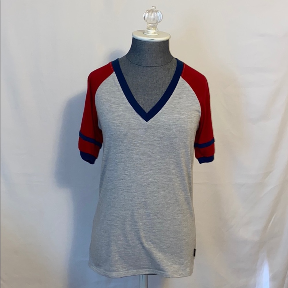 RVCA V-neck T-shirt